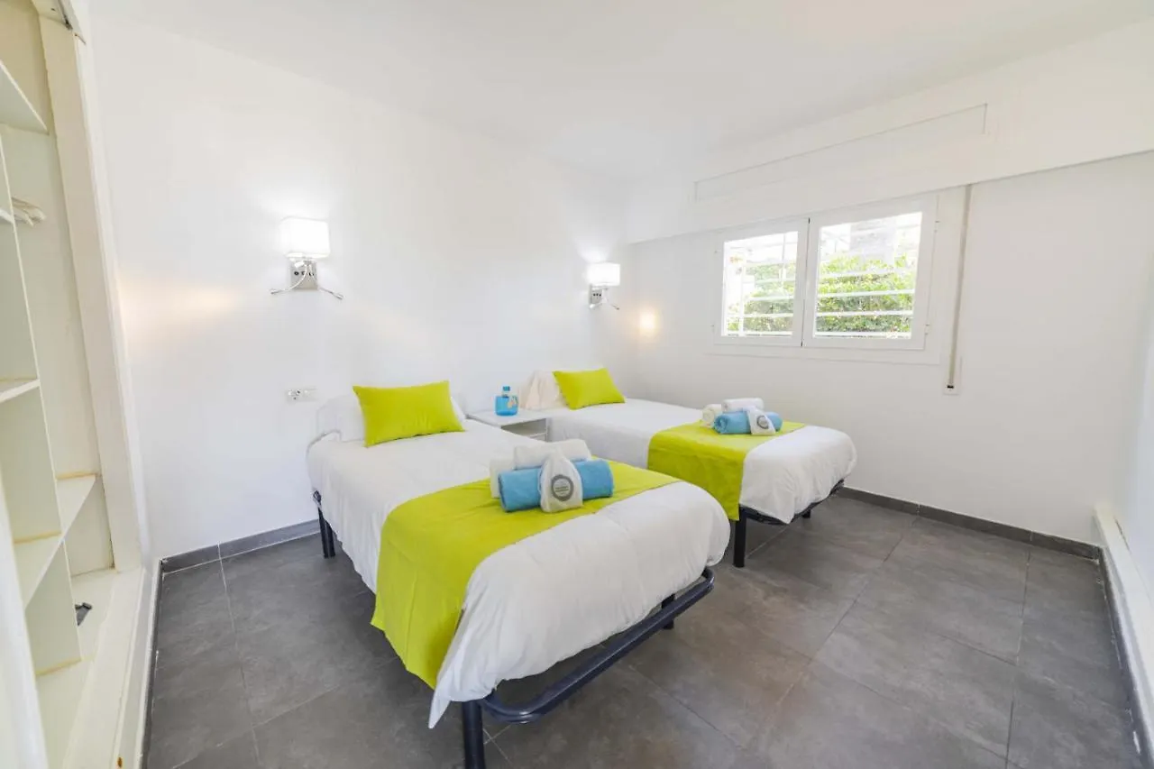 Apartamento Beachfront Sonrisas Alcudia  0*, Alcudia (Mallorca) Spain